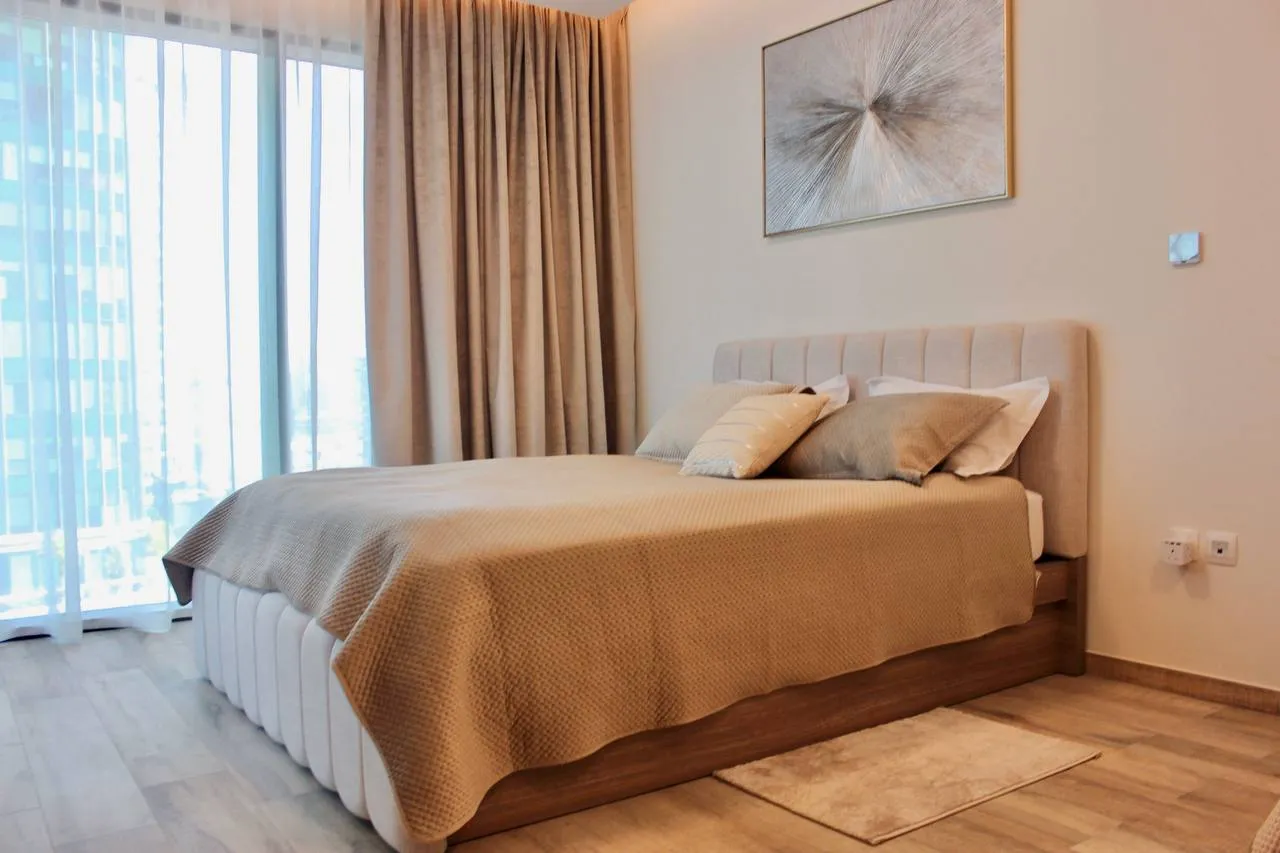 Royale Suites interior detail